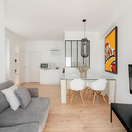 Penthouse With Terrace 2 Bedrooms 2 Bathrooms