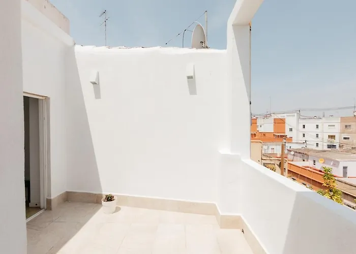 Penthouse With Terrace 2 Bedrooms 2 Bathrooms Lägenhet